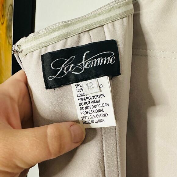 La Femme Pleated Bodice Strapless Silver Satin High Slit Gown Dress size 12 - Picture 11 of 16